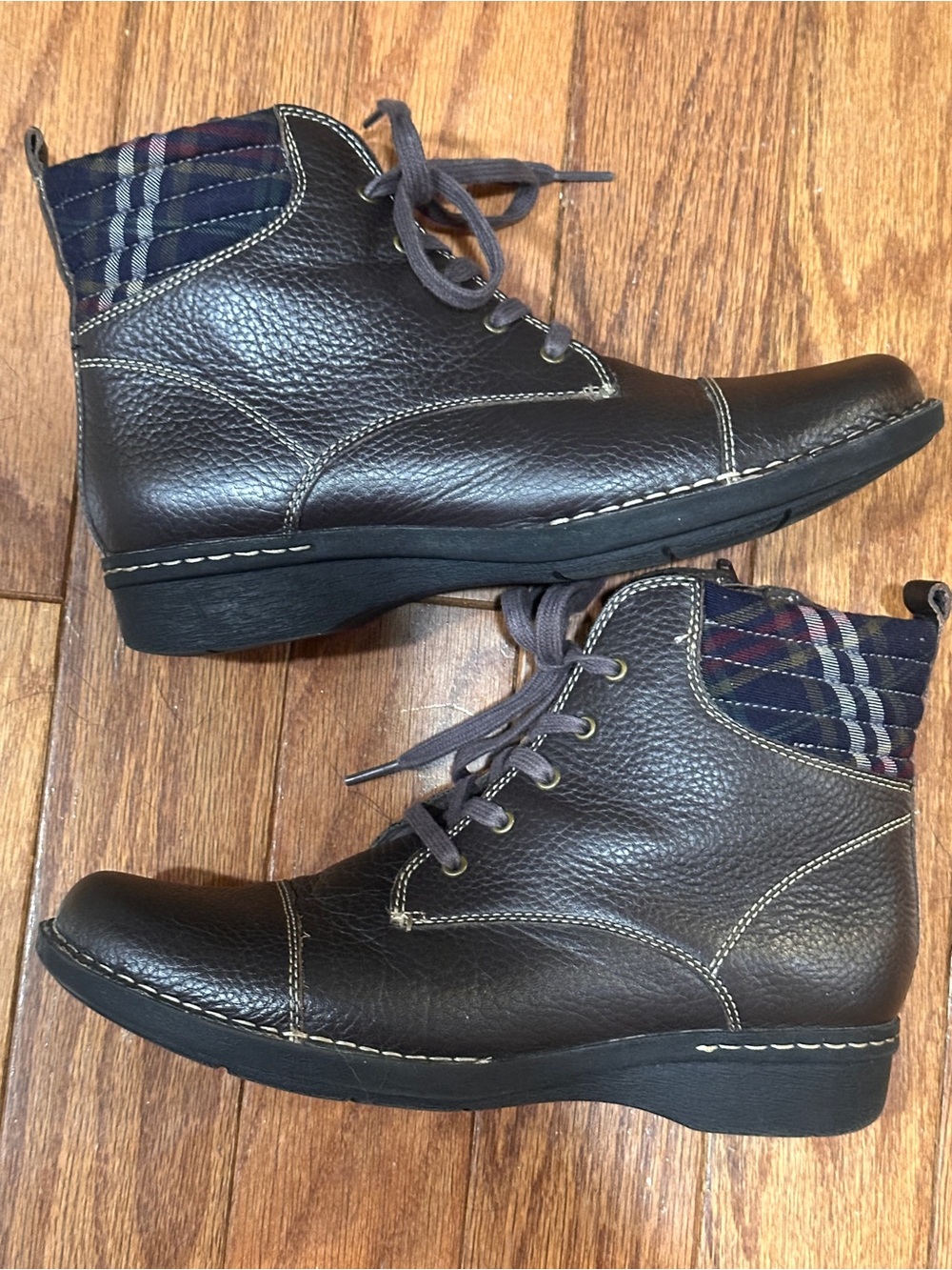 Clarks Plaid Whistle Bea Brown Arch Support Leather Zip Ankle Boots Womens 8.5 W